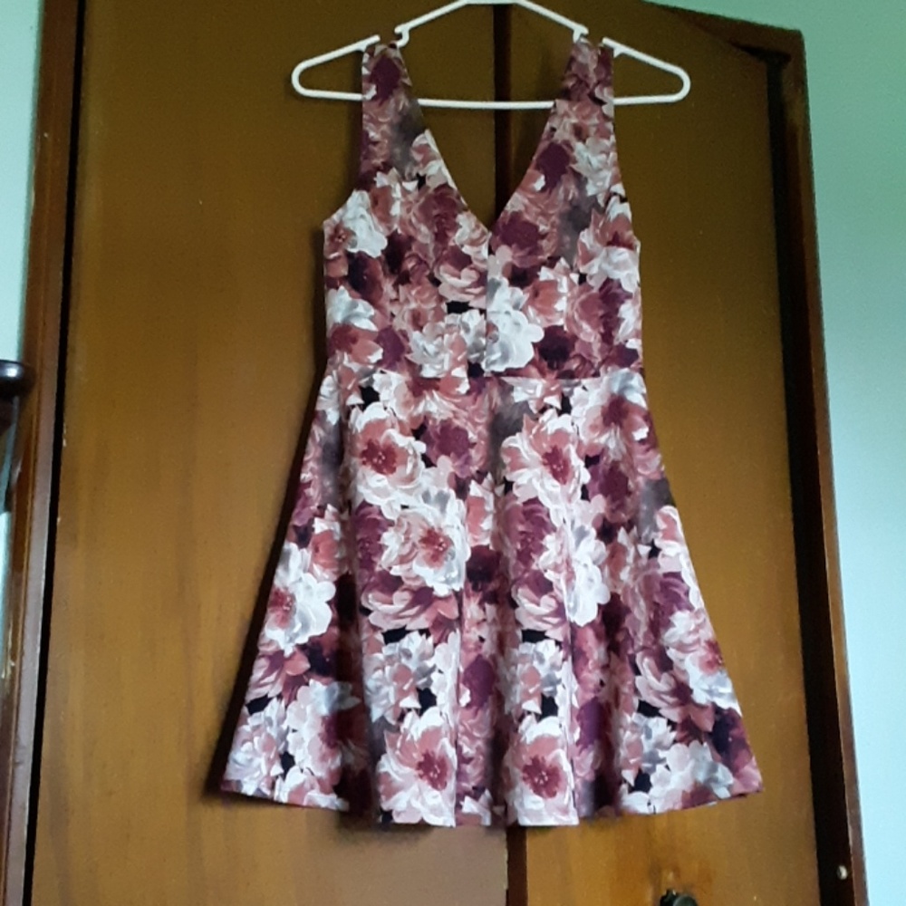 Forever 21 Size L Floral Dress